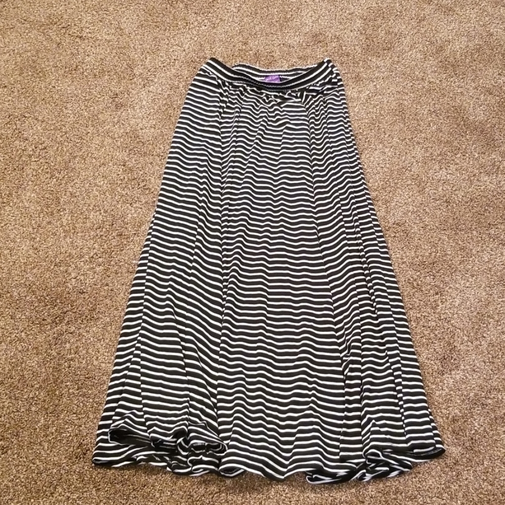 Maxi skirt size medium
